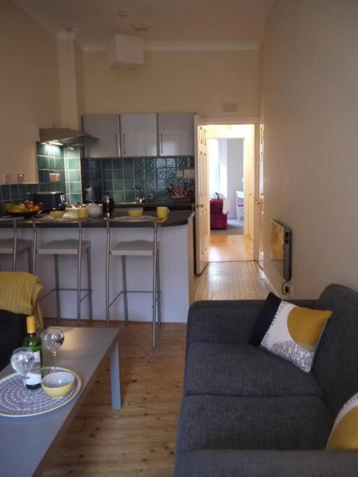 Fabulous Location, One Bedroom West End Flat, Just Off Byres Rd, Close To Sec & Hydro Γλασκώβη Εξωτερικό φωτογραφία